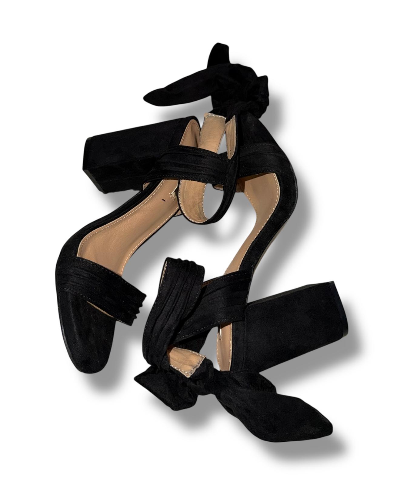 Azalee zwarte hakjes – maat 37