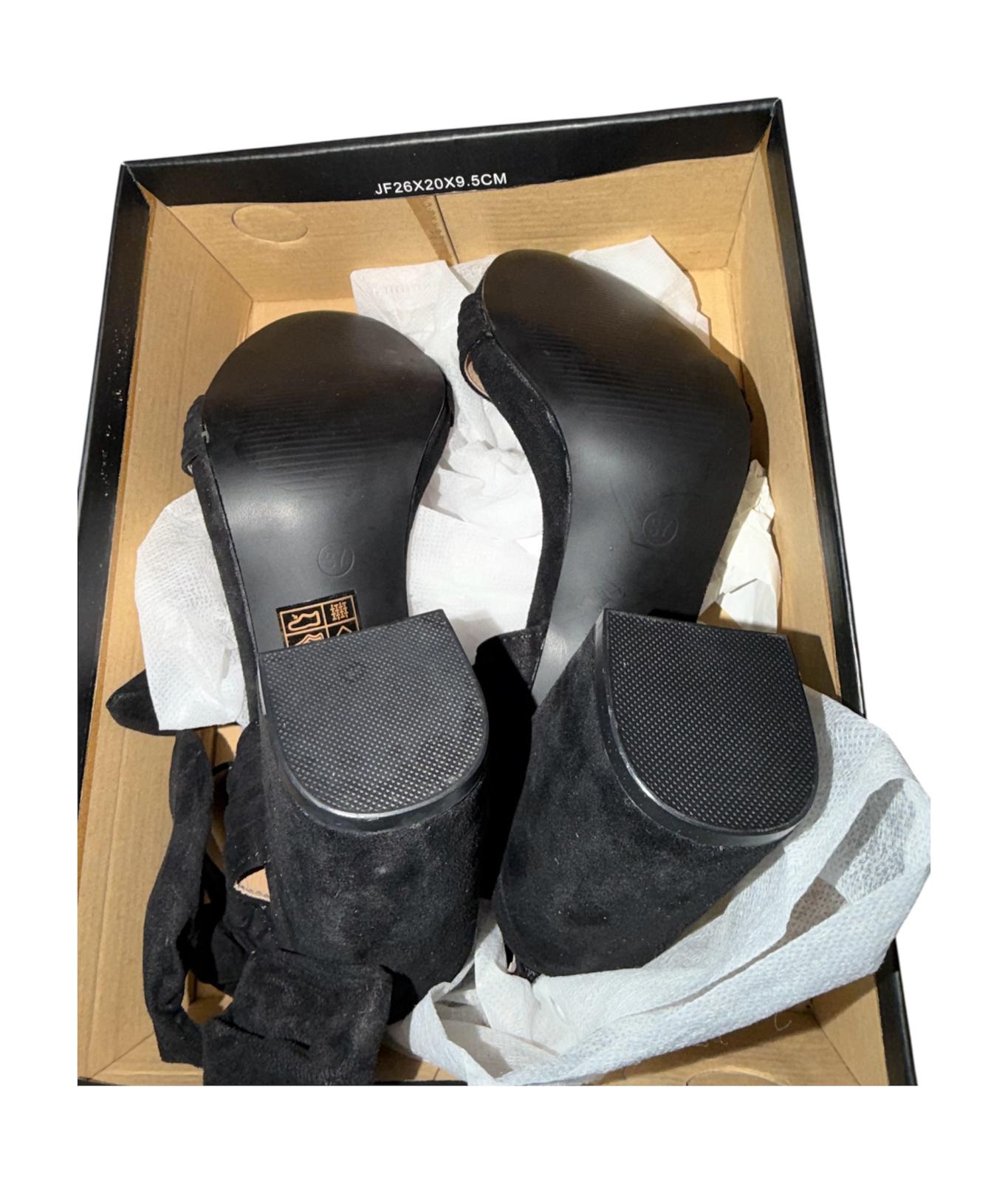 Azalee zwarte hakjes – maat 37